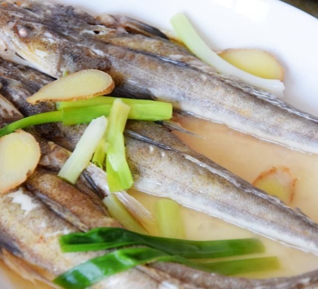  #难忘#辫子鱼炝锅面，那鲜美的滋味让人长久难忘