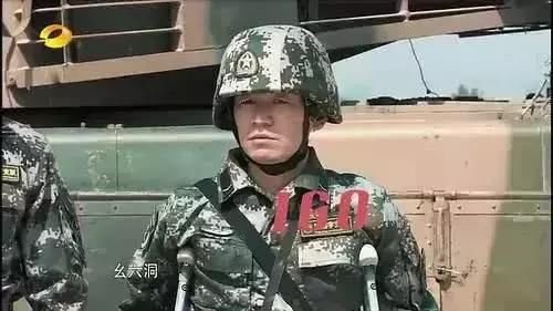 陈法拉和baby撞衫，看脸baby赢了，看脚暴露了baby的缺点