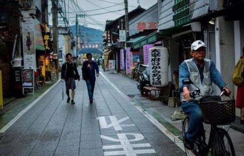 为什么在日本街上看不到一家早餐店，难道他们不吃早餐吗？