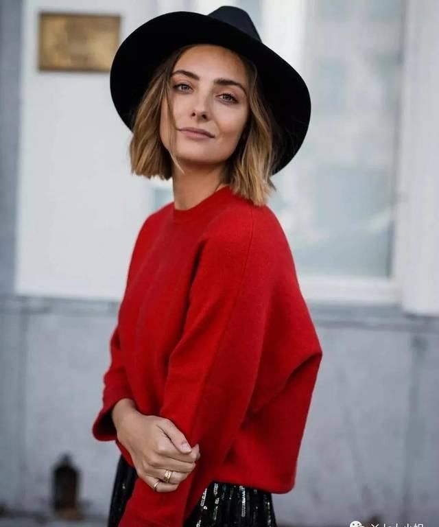 漂亮:时尚街拍示范性,这25套连帽卫衣穿衣搭配,究竟漂亮在哪儿?