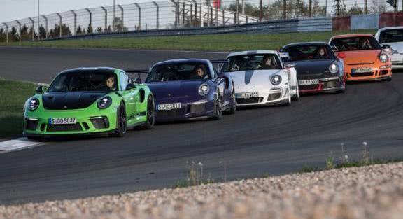 保时捷911 GT3 RS，外形和内饰鉴赏