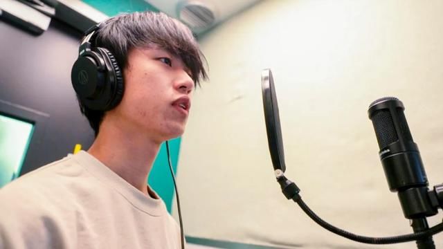 『隔间里吃饭』那些害怕独处的日本人怎么变了？