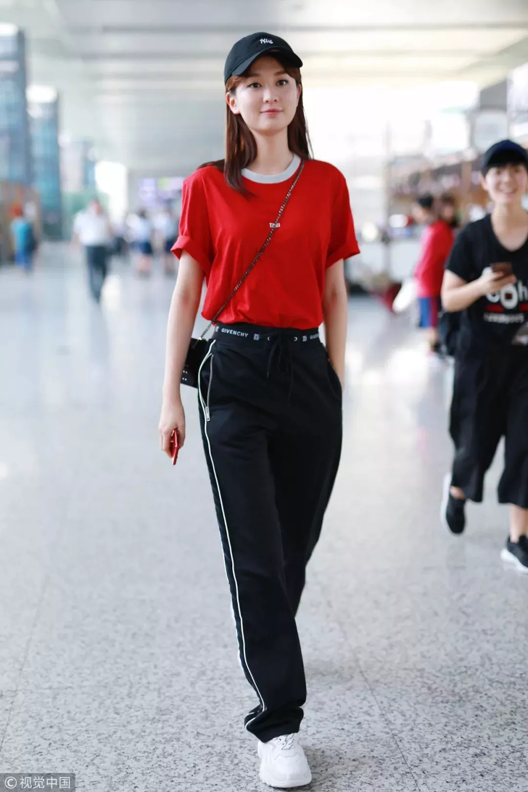 开学了，今年流行的校服裤又更新了！谁穿谁好看！