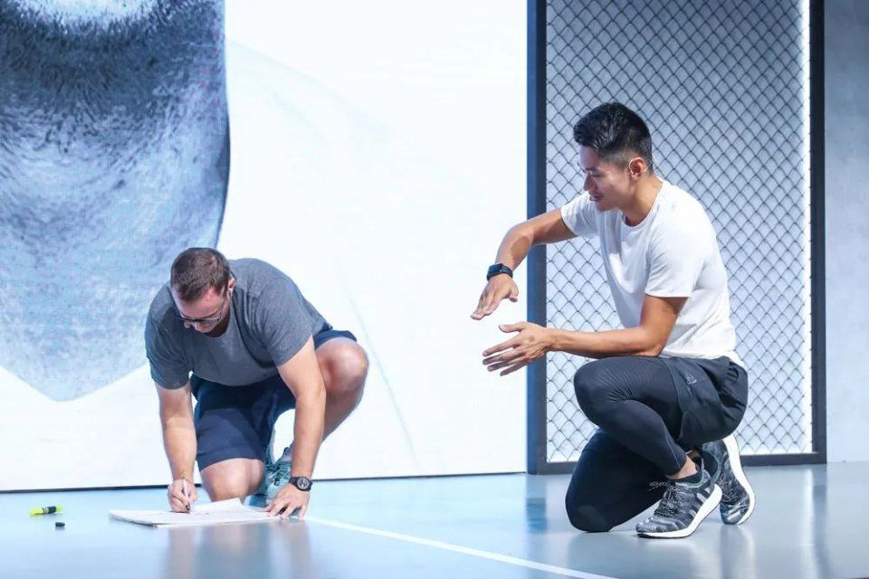 adidas 开了个游戏派对!你也能参加!做任务就能得礼品!