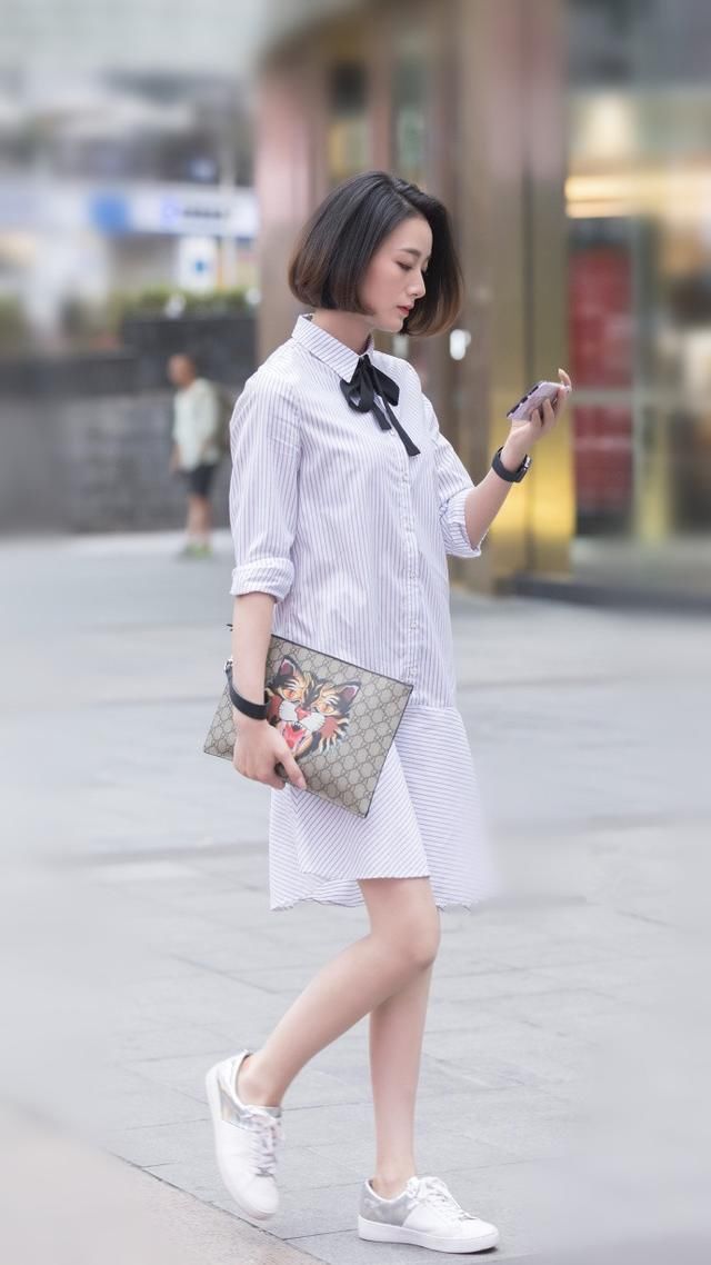 街拍，五款干练又显瘦的时尚穿搭，优雅又端庄，很适合成熟女人