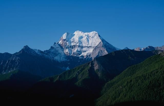 世界园林之母稻城亚丁,人们为什么都称它为“不老的亚丁村”