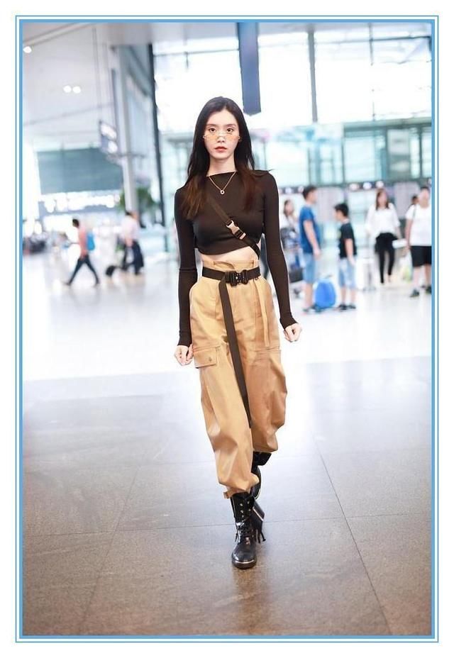 蔡依林本想露美背,可却被吐槽虎背熊腰,与奚梦瑶比真是输惨了!