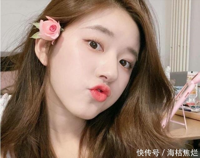 『白皙』女生如何“养”出干净脸,建议睡前做好4件事,皮肤白皙更水嫩