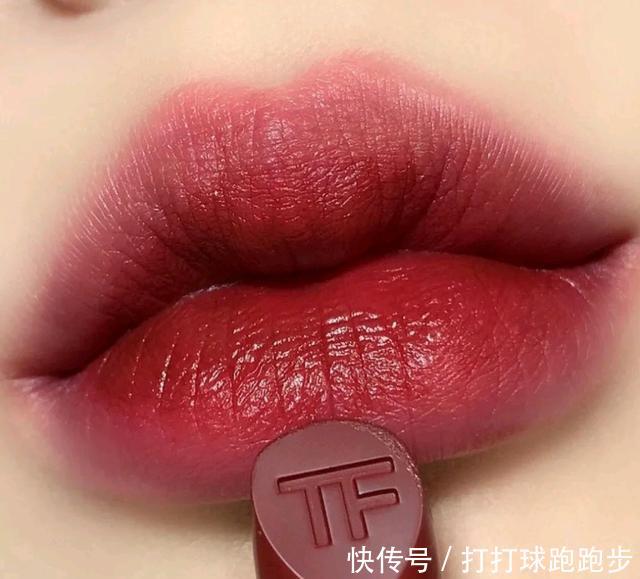  「气质」鲜为人知却美的惊艳的口红，欧美妆必备的Mocha，气质不输小辣椒
