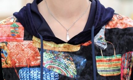 自从有了这样卫衣套装，姐姐就不穿连衣裙了，她还给我买了2套