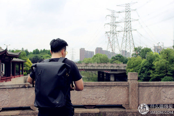 有容乃大--KNOMO CROMWELL 克伦威尔卷盖双肩包评测