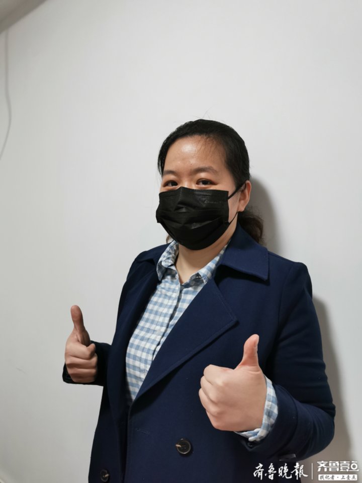  「间隔」武汉壹粉面对面|“地铁上都主动做好间隔，守护来之不易的解封”