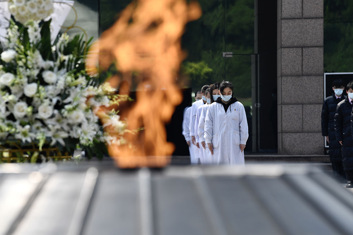  『全城』这一刻，上海，全城志哀