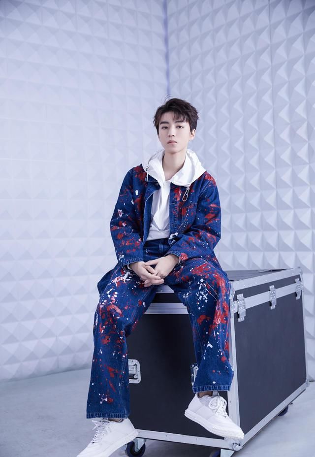 温柔@王俊凯，把想说的话写进歌词，愿世界可以对这个少年温柔一些
