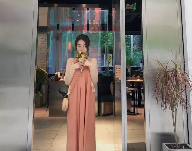  #显瘦#小个子女生穿什么?当然是显高显瘦,才更有回头率!