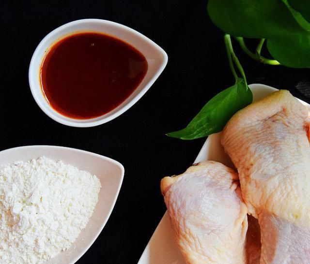  【更是】美食炸鸡因为其独特美味已经深入人心，这款韩式果酱炸鸡，更是有滋味