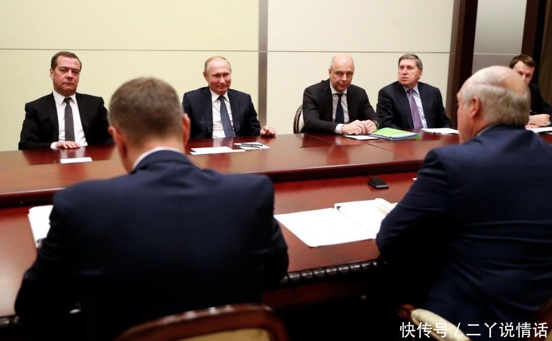 普京召开记者会谈中国