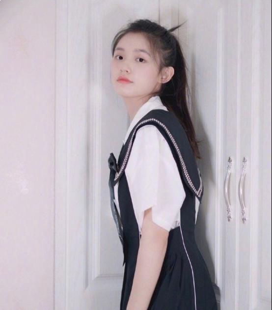 『精致』元气满满的学院风超级适合少女感的穿搭!尤其以下几件,太精致了