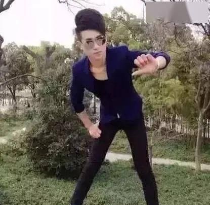  「不合身」20岁+男人春天穿搭指南：远离不合身、鲜艳、款式老旧