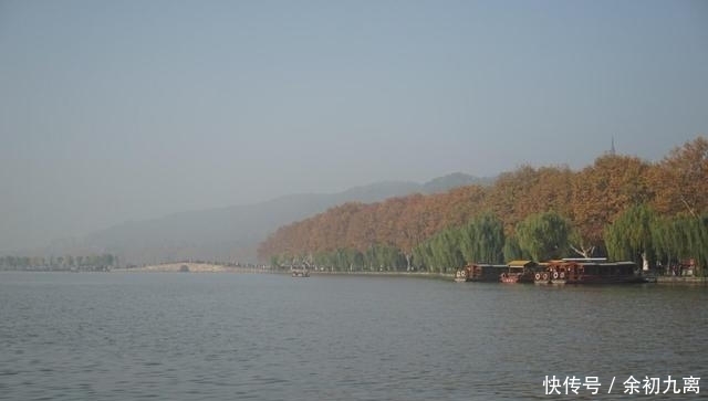 为什么中国的旅游景区几乎都收门票，而外国的旅游景区几乎不收？