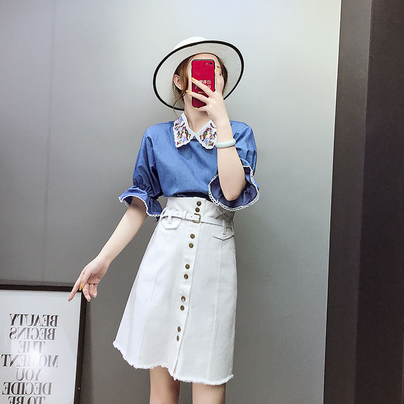 爱穿超短裙的美眉来福利了!瞧瞧下图女人这样穿，防走光太迷人