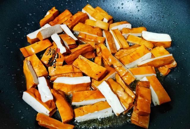  [不吃]2月宁可不吃肉，也要吃这菜，简单炒一炒，却比吃肉过瘾！
