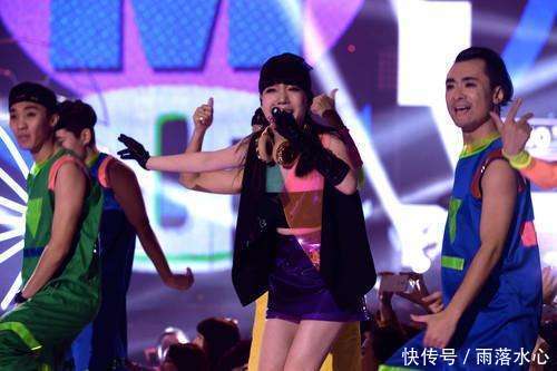 这是吴莫愁? 简直换了一张脸! 网友: 整容就对了!