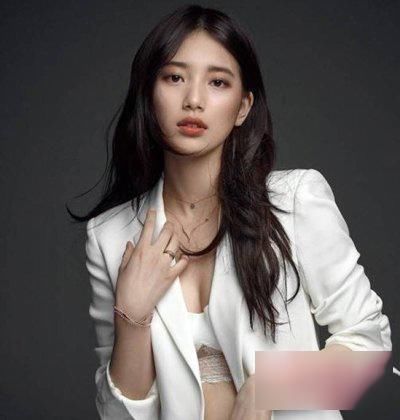 2018女生知性风慵懒中长卷发发型！