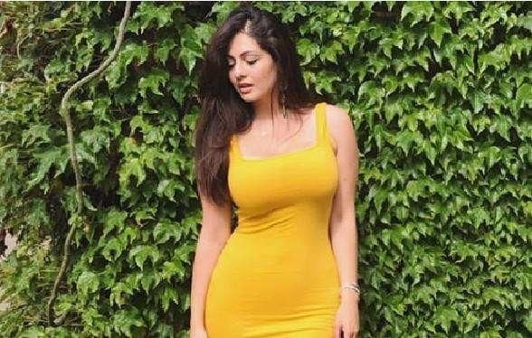 胖女人勤奋健身，塑造傲人身材成女神，网友：小时候就胖嘟嘟！