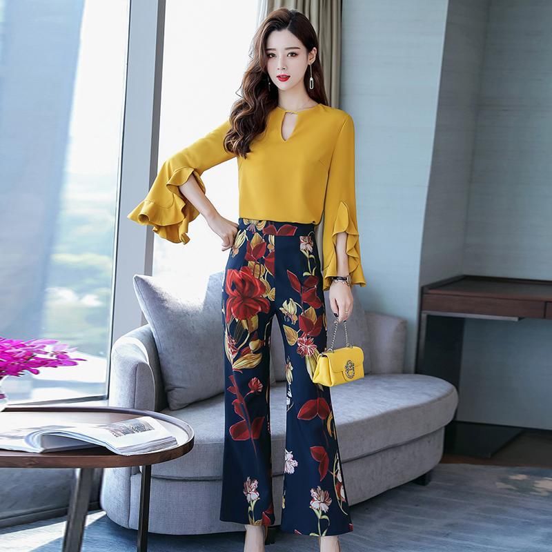 秋天少穿T恤，学下面的女人，时髦套装+单鞋，女人味爆棚得不行