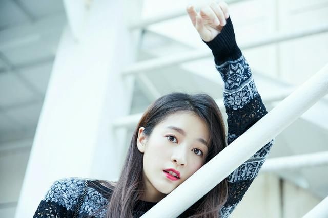 对于网上的张雪迎被黑事件，工作室两个词辟谣？