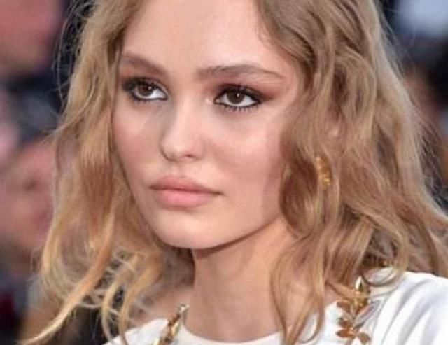 佛系少女最爱的口红颜色都在这儿！让气质显得与世无争淡定恬静