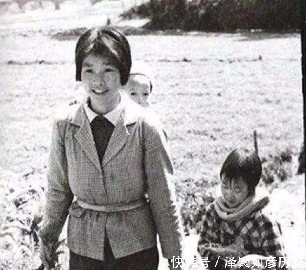  回忆@【童年记忆】充满回忆的80年度老照片，记录逝去的那个年代