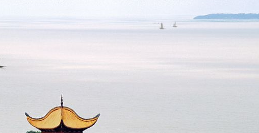 湖南一城市，地理位置优越且喜迎新机场，未来发展更上一层楼