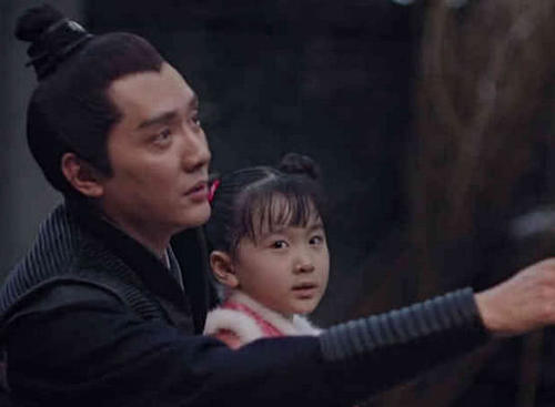 《知否》朱曼娘害明兰流产,顾廷烨打她100大板