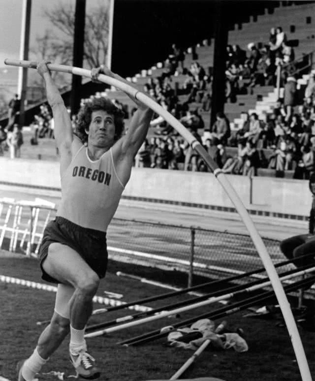  『球鞋』真相找到了！AJ 这么火都是因为他！不认识可以告别球鞋圈了……