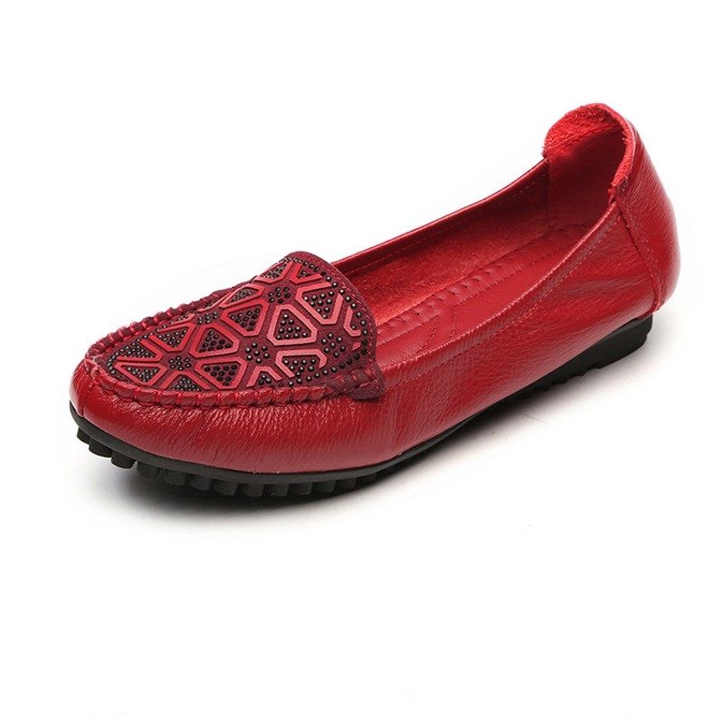 简单舒适的纯皮瓢鞋，最适合妈妈跳舞穿了，百搭不累脚