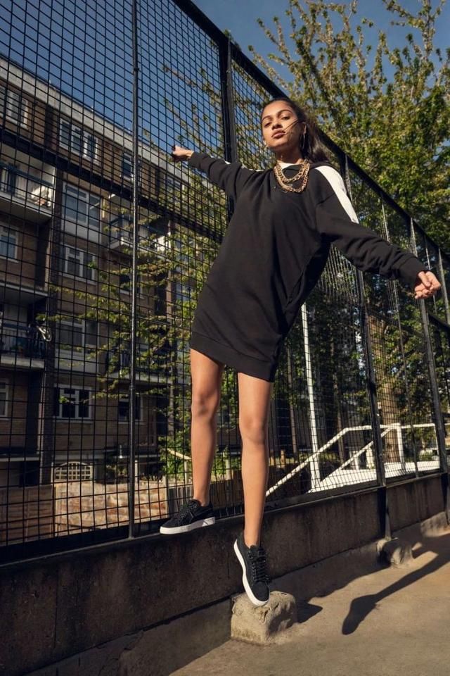 今年最嘻哈的球鞋来了！不仅火了 50 年，还是说唱大佬的最爱！