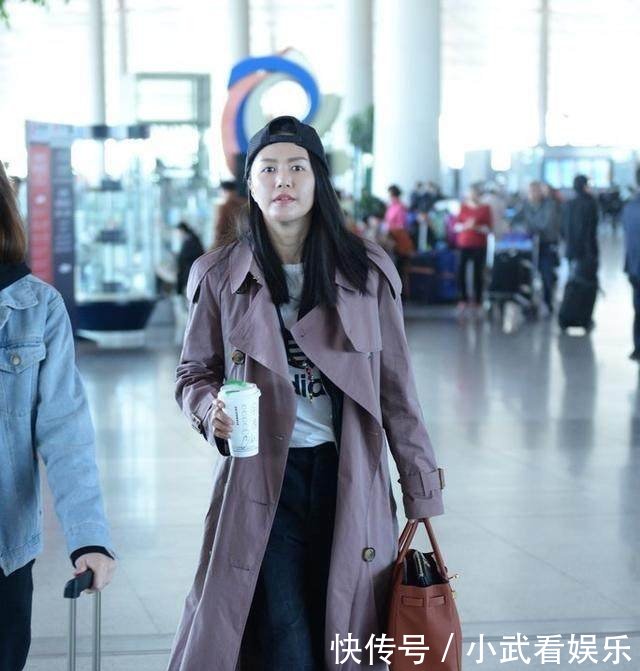 谭维维五千块的驴蹄鞋已经落伍了，现在流行李冰冰八千块的风火轮