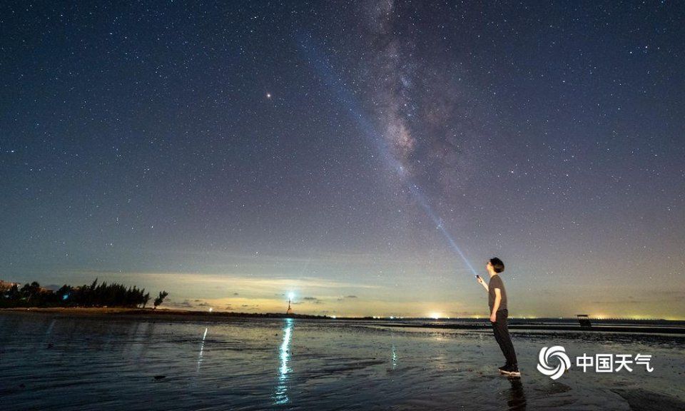 广西钦州三娘湾晴空万里 星河璀璨令人神往