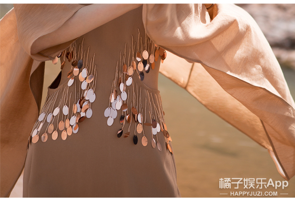 夏天来啦！快穿上这条魔法裙，变身小仙女