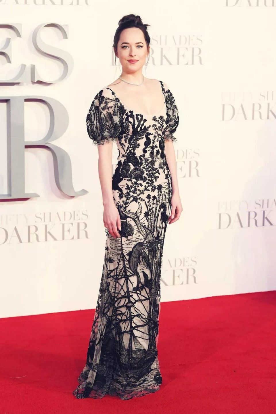 又酷又要优雅风度?快来all in这个路数