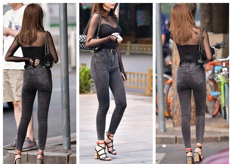 街拍:看穿牛仔裤姑娘的身材,就知道她侧背影有多美