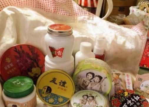  [眼霜]国产品牌里的佼佼者，个个都耳熟能详，最后一个竟有百年历史