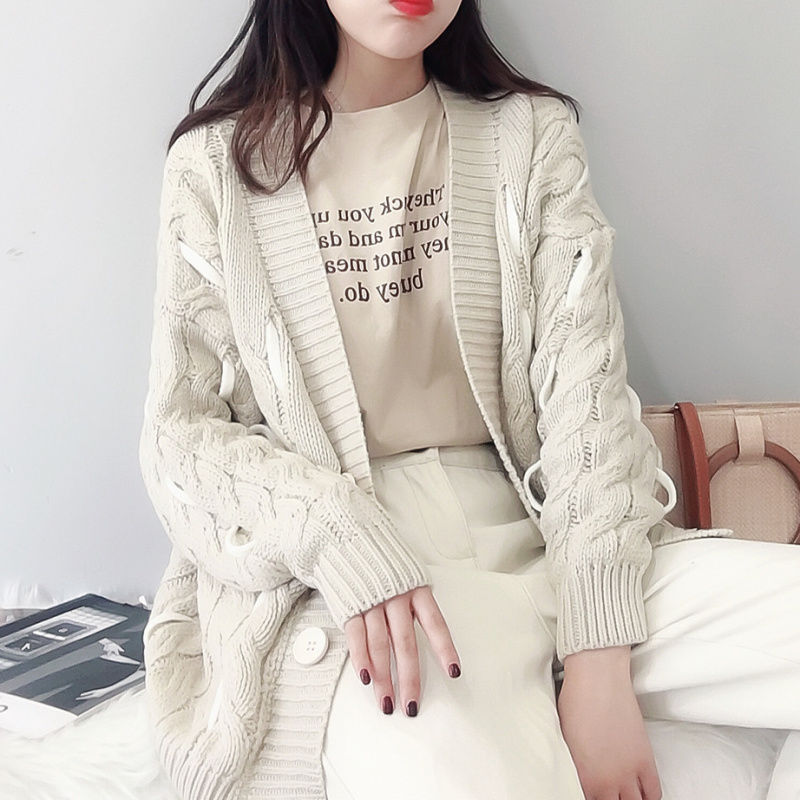 闺蜜真心太会搭配了，小开衫+连衣裙，修身又显年轻，优雅又大气