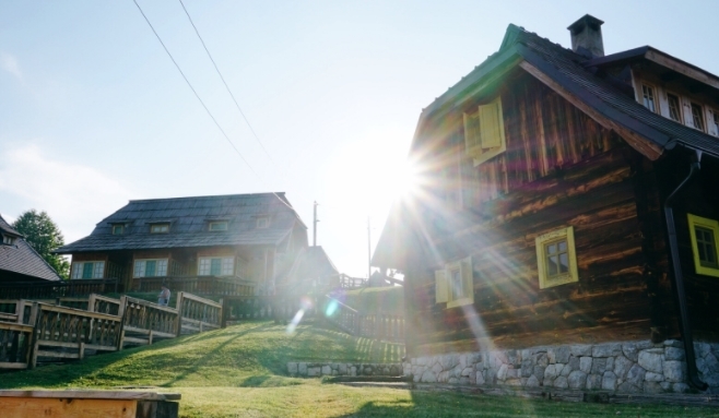 欧洲首个对中国免签的国家,中文随处可见,一天花费不超200元