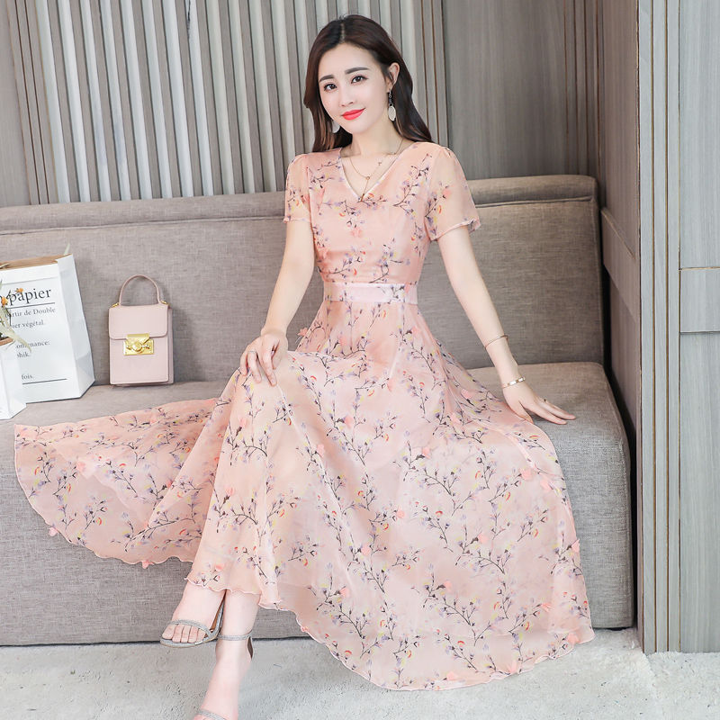 太美了，黑妹子赶紧来瞧瞧!这些精致印花雪纺裙，亮肤又遮肉