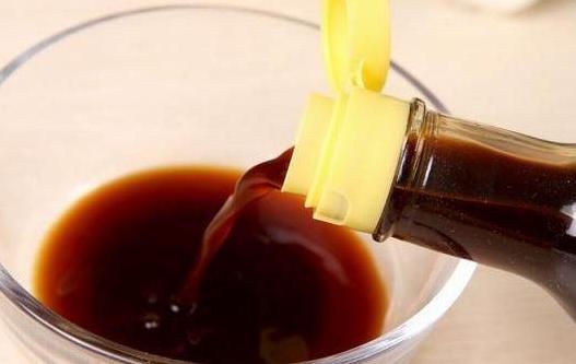 央视曝光!醋有百用的谣言骗了一个时代人,常喝不治病还有极大副