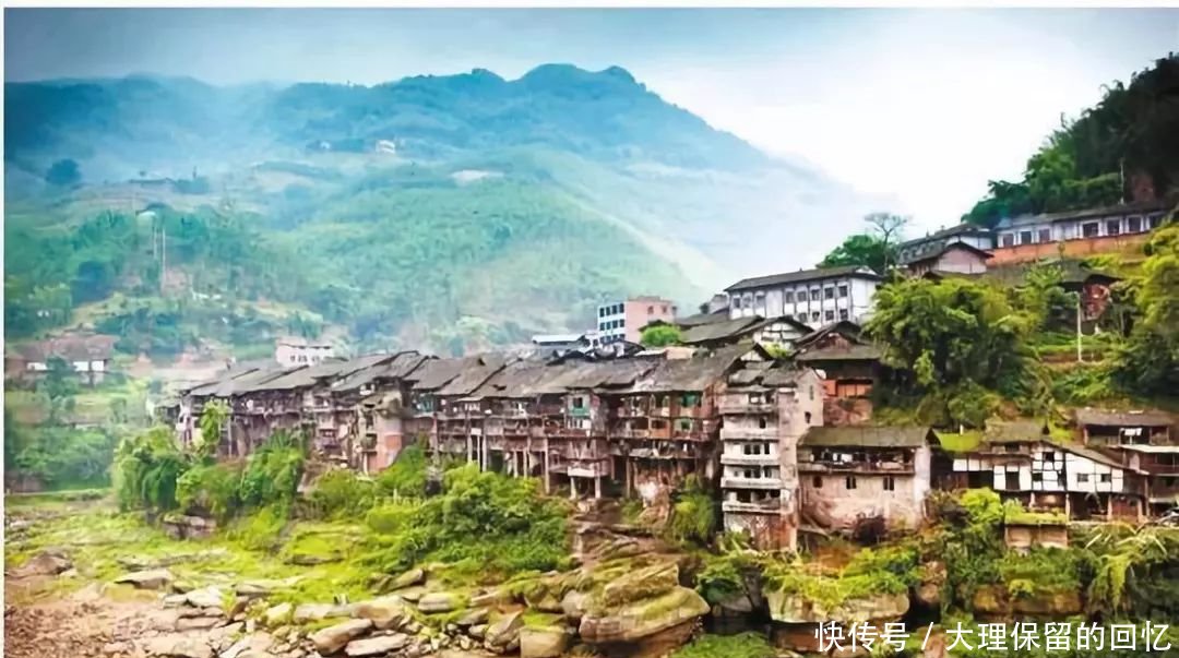 6条中秋自驾路线！打卡川版暮光之城，解锁网红小垦丁！