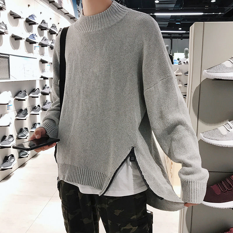 天气慢慢转凉了，这款毛衣是今年特别流行的款式，穿上特别有品味